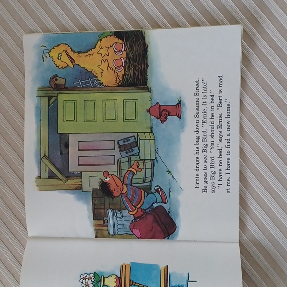 Vintage Sesame Street "Ernie's Big Mess" Book & Cassette Tape - Picture 4 of 4